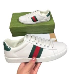 Gucci retro red and green striped white sneakers