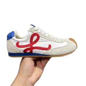 LOEWE retro-style white