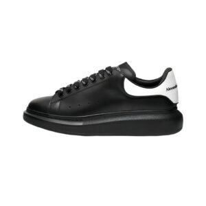 McQueen thick-soled fashionable black and white shoes
