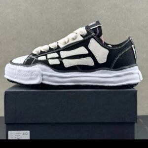 MMY deconstructed style black and white sports shoes