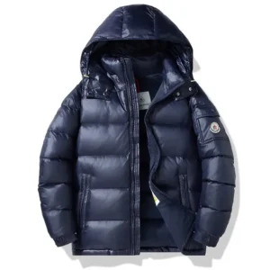 The simple style of Moncler down jacket in navy blue.