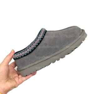 UGG retro-style gray casual shoes