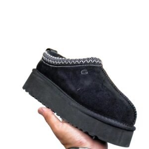 UGG thick - soled retro - style black shoes