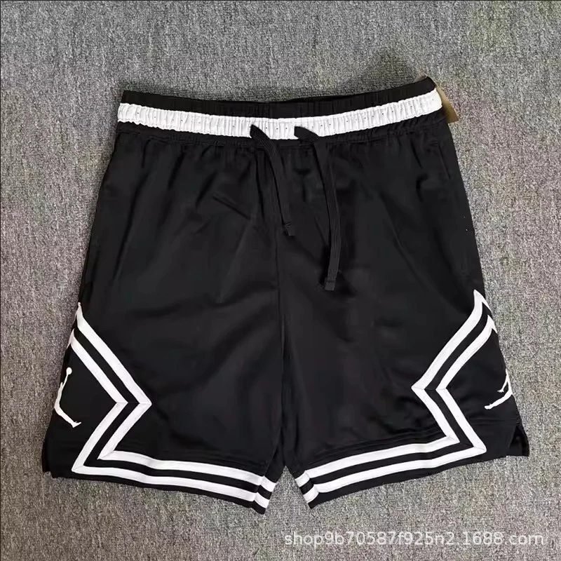 China Selected Trendy Sports Style Black Shorts