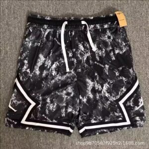 China Selected Graffiti-style Black Shorts