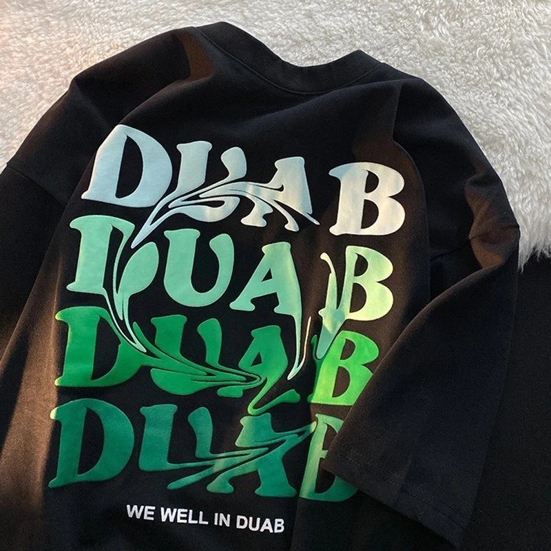 China Selected gradient letter style black T-shirt
