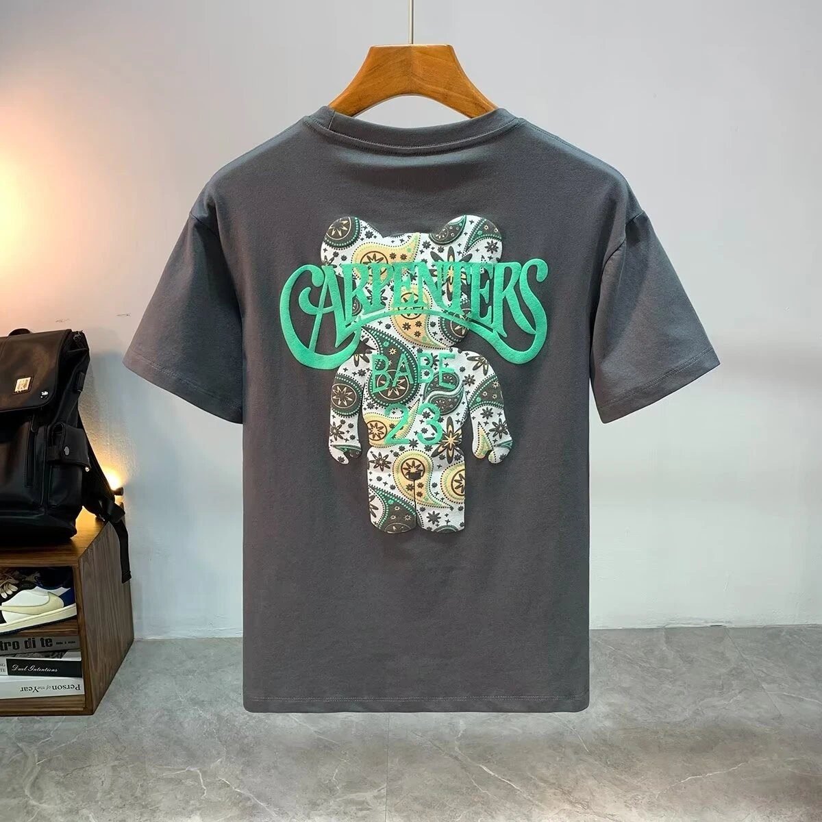 China Selected bear retro-style gray T-shirt