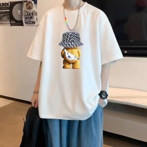 China Selected with a cute cartoon style white T-shirt