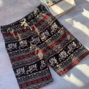 China Selected Retro Style Red and Black Shorts