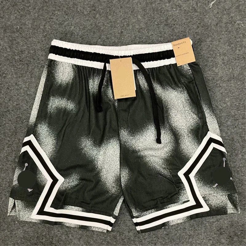 China Selected trendy brand black and white style shorts