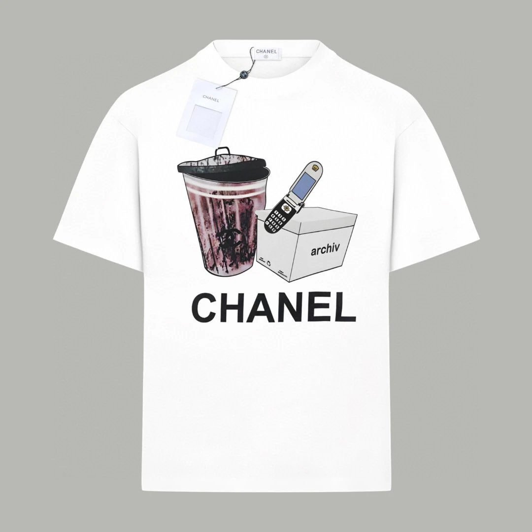 Chanel retro - style white T - shirt