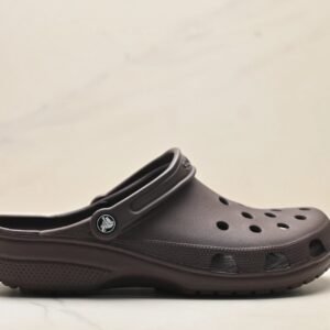 Crocs Classic Clog in Dark Brown