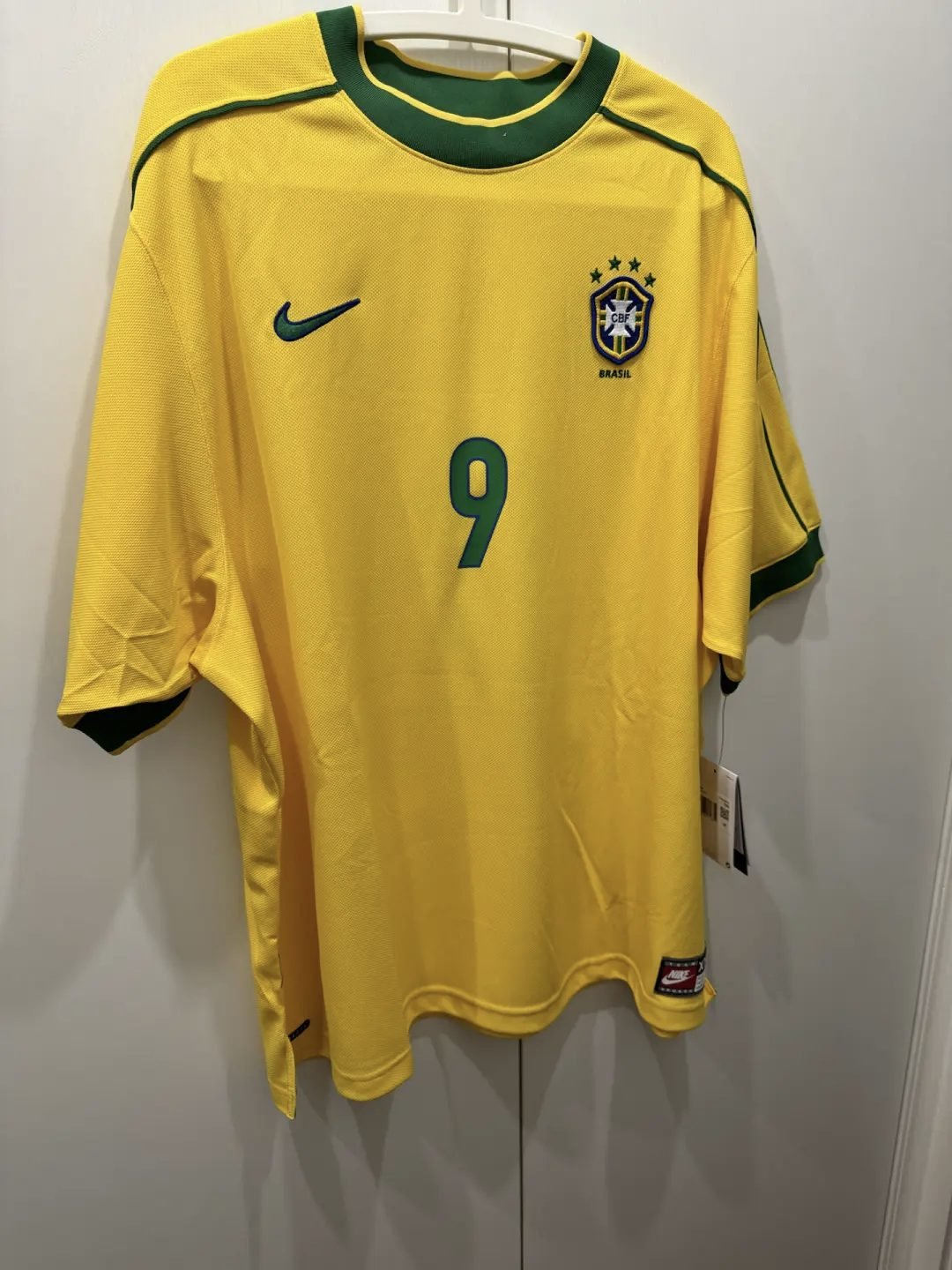 Brazil 1998 Retro Jersey - Classic football kit with iconic design
