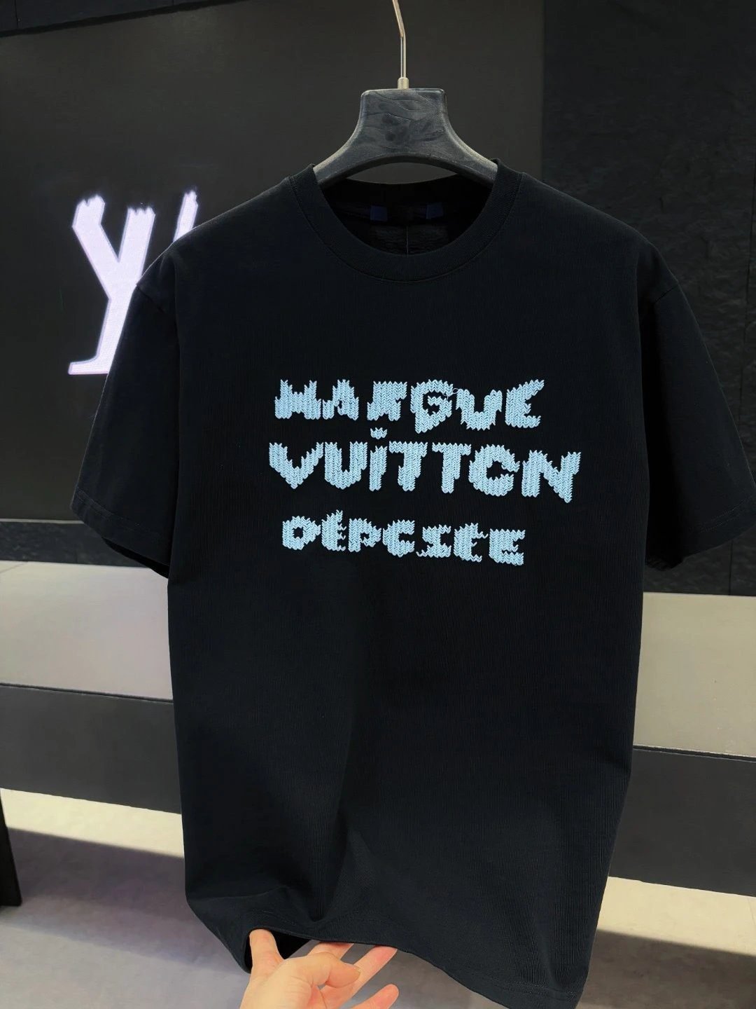 Louis Vuitton Embroidered Street Style Black Short-sleeve T-Shirt
