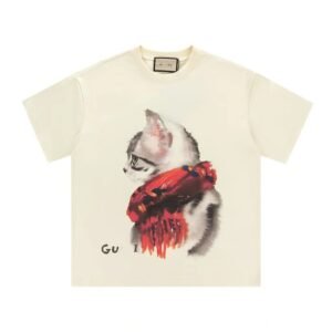 Gucci Cat Print Vintage Style Off-white T-Shirt