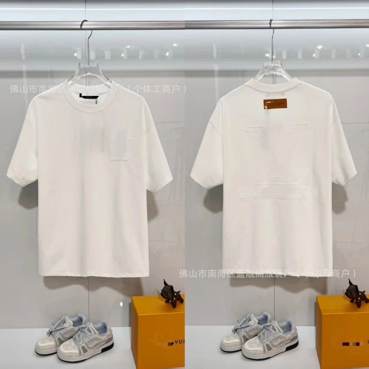 Louis Vuitton Embossed Minimalist Style White Short-sleeve T-shirt
