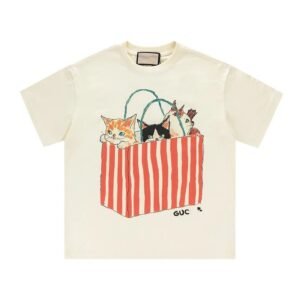 Gucci Cat Print Vintage Style Off-White T-Shirt