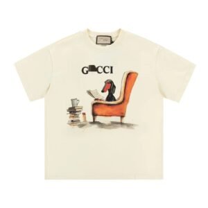 Gucci Vintage Style Off-white T-shirt with Dachshund Print