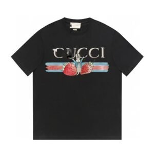 Gucci Strawberry Rabbit Print Collection Casual Style Black T-Shirt