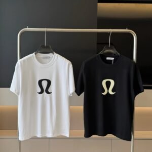 lululemon Classic Large Logo Casual Style Two-tone T-Shirt
