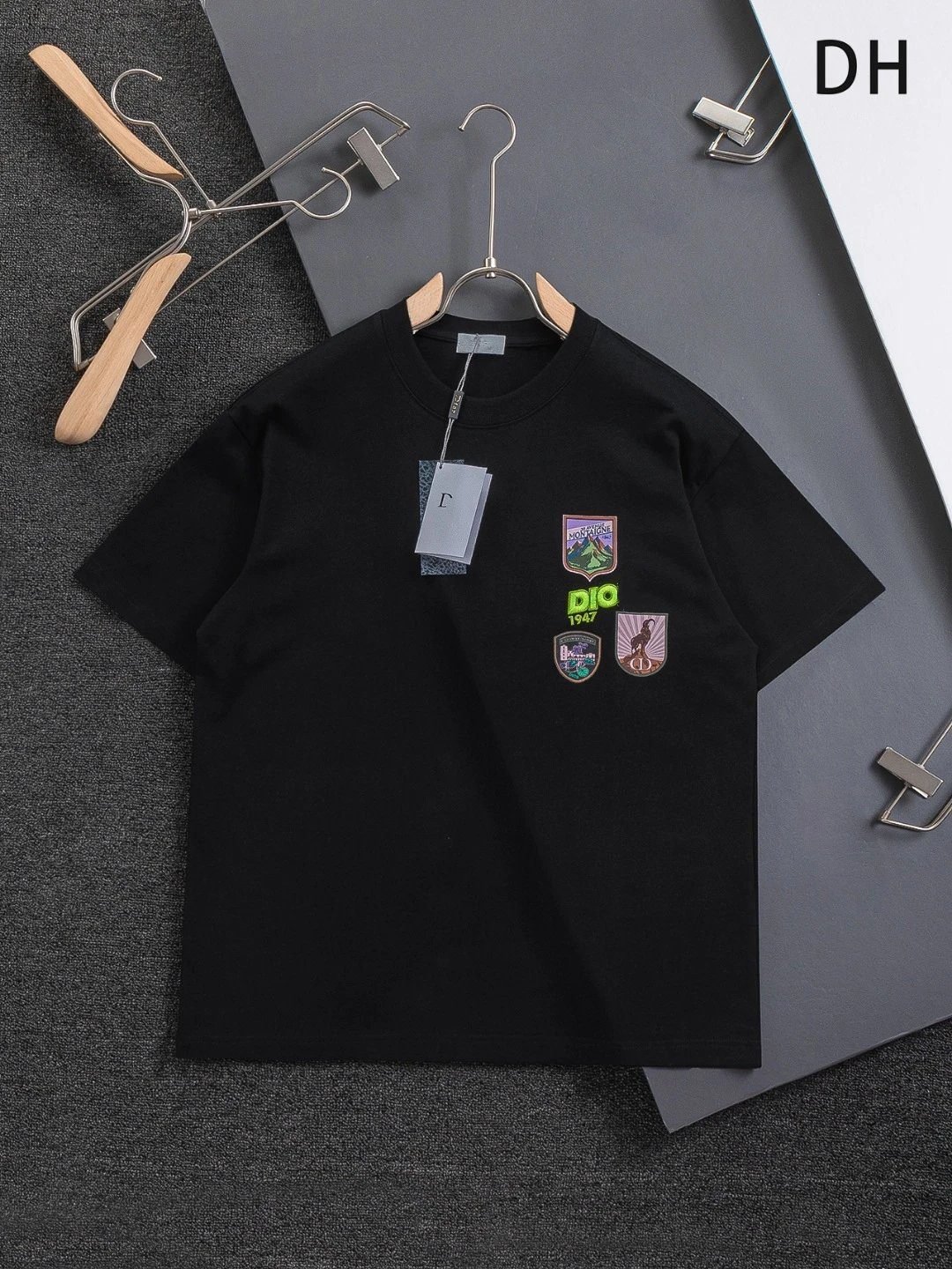 Dior Badge Collection Vintage Style Black Short-sleeve T-shirt