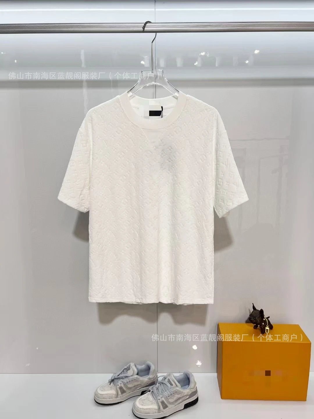 Louis Vuitton Monogram Collection Light Luxury Style White T-Shirt