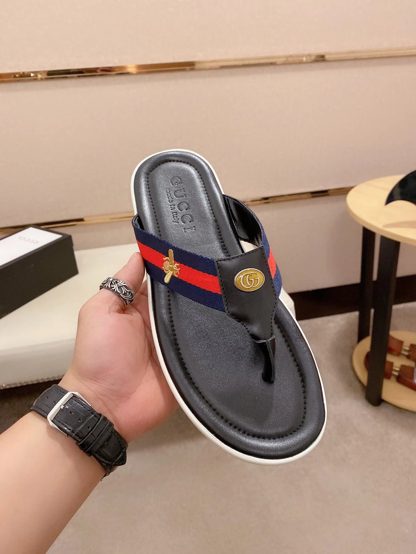 Gucci Bee Webbing Casual Style Black Flip-Flops