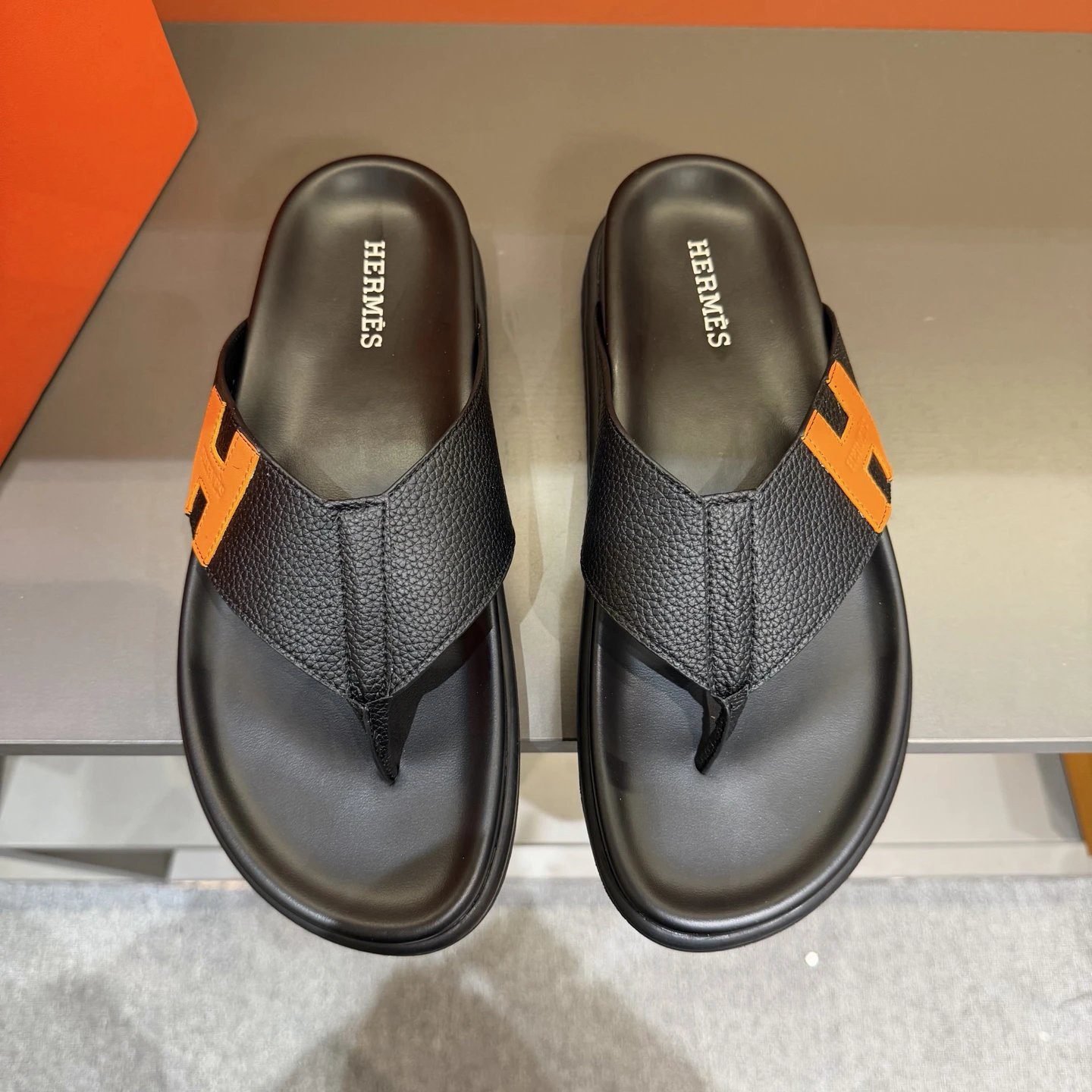 Hermès H Collection Casual Style Black & Orange Flip-Flops