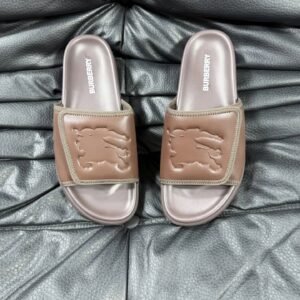 Burberry Classic Knight-Embossed Light Luxury Style Brown Slides
