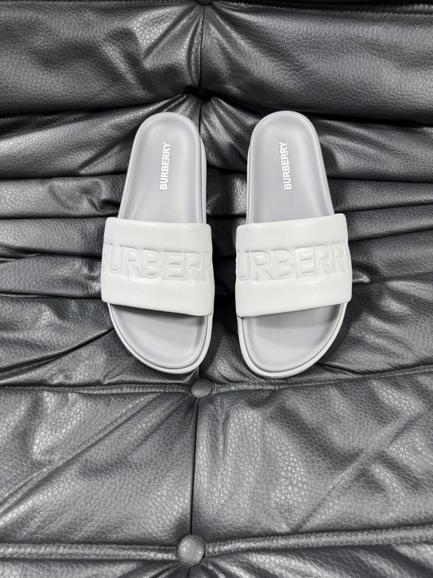 Burberry Embossed Collection Minimalist Style Light Grey Slide Sandals