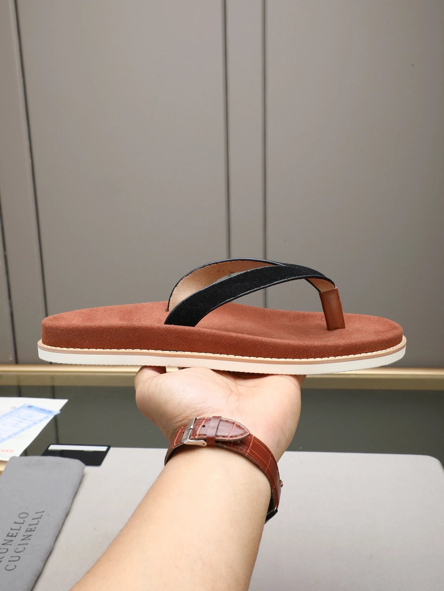 Brunello Cucinelli Casual Style Brown and Black Color-block Flip-flops