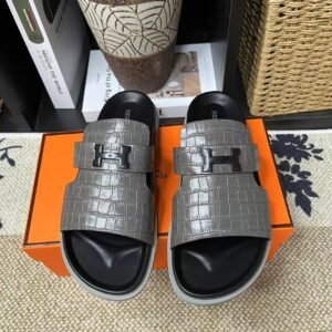 Hermès H-buckle Crocodile-Embossed Light Luxury Style Gray Slides