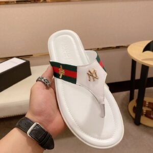Gucci x NY Co-branded Vintage Style White Flip-Flops