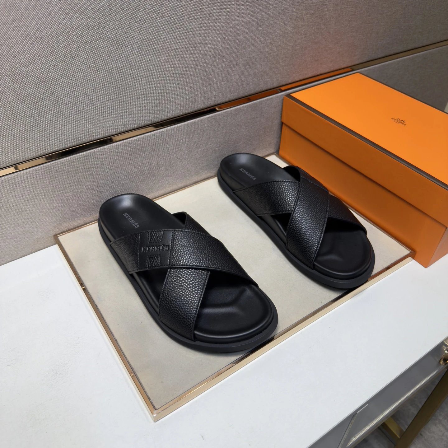 Hermès Cross-Strap Light Luxury Style Black Slide Sandals
