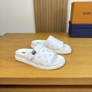 Louis Vuitton Classic Monogram Casual White Slippers