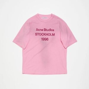Acne Studios 2090-80 Pink Red Lettering Style Ac908026 Stockholm Logo T-Shirt City Outfit