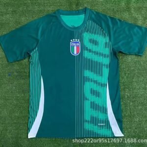 Real Madrid Training-Kit Look Dragon Soccer Jersey Bold Graphic